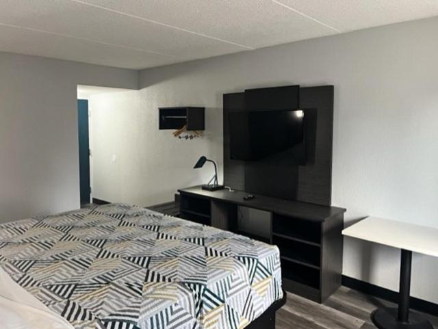 Studio 6 Suites East Syracuse Airport Extérieur photo