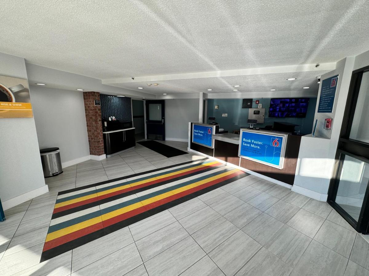 Studio 6 Suites East Syracuse Airport Extérieur photo