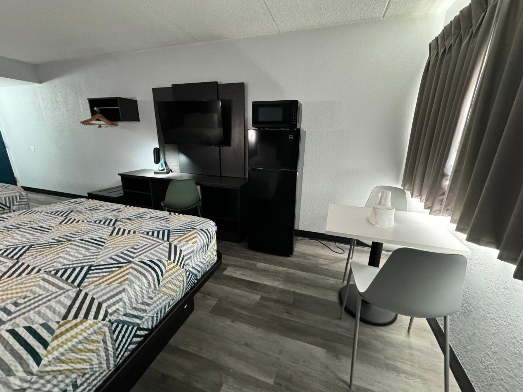 Studio 6 Suites East Syracuse Airport Extérieur photo