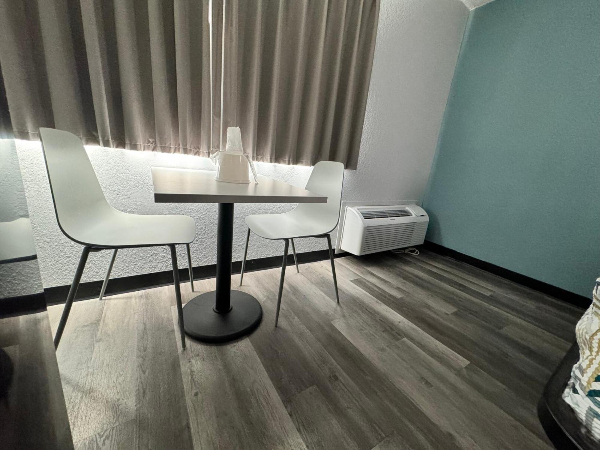 Studio 6 Suites East Syracuse Airport Extérieur photo